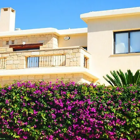 Vilă Spacious Luxury In Coral Bay Peyia
