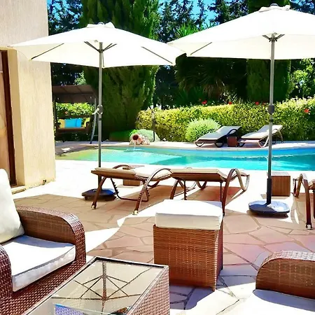 Spacious Luxury In Coral Bay Peyia